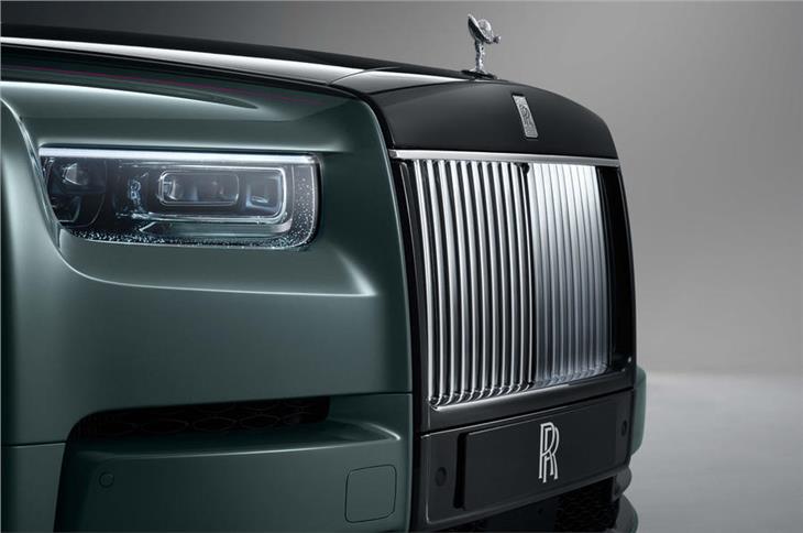 2022 Rolls-Royce Phantom front grille and logo.